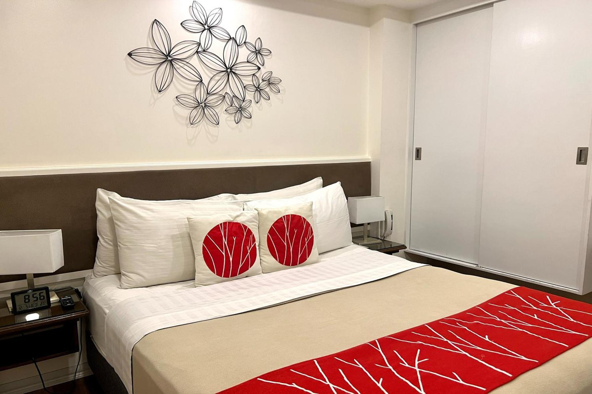 Khotel Near T3 Airport Пасай Экстерьер фото